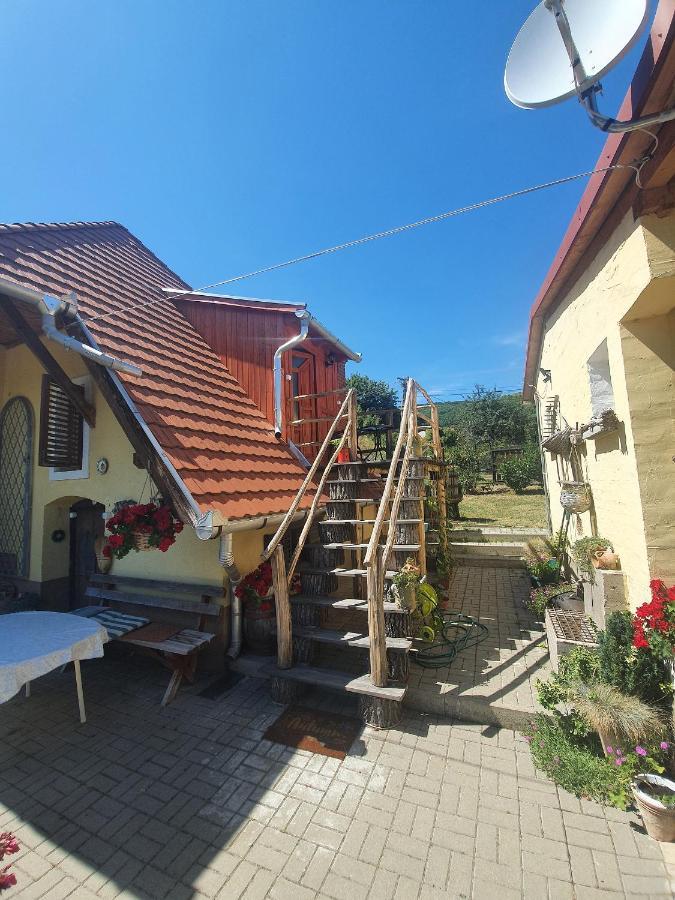Dalia Apartmanok Csopak Kültér fotó